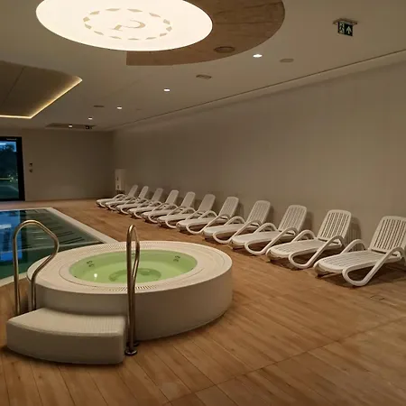 Apartman Pinea With Sea View With Free Entrance To Swimming Pool, Sauna And Jacuzzi Pobierowo