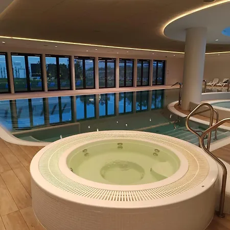 Apartman Pinea With Sea View With Free Entrance To Swimming Pool, Sauna And Jacuzzi Pobierowo