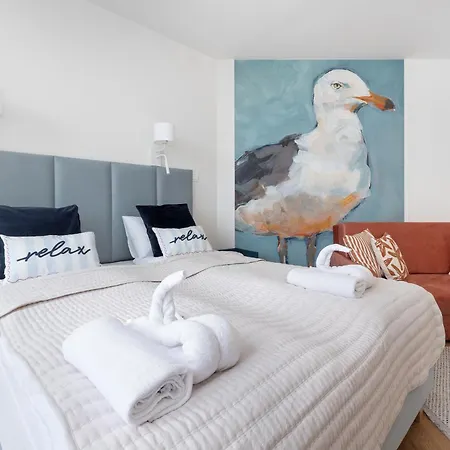 Pinea With Sea View With Free Entrance To Swimming Pool, Sauna And Jacuzzi Apartman