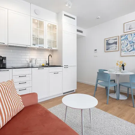 Apartman Pinea With Sea View With Free Entrance To Swimming Pool, Sauna And Jacuzzi *